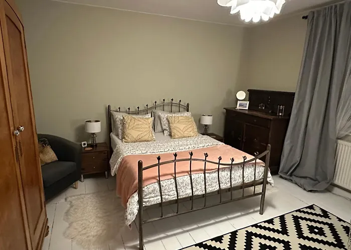 Cherry Tree Cozy Rooms